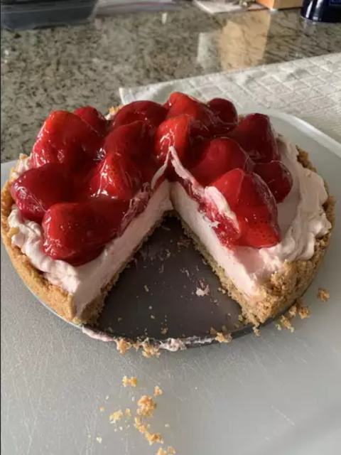 two-layer strawberry pie